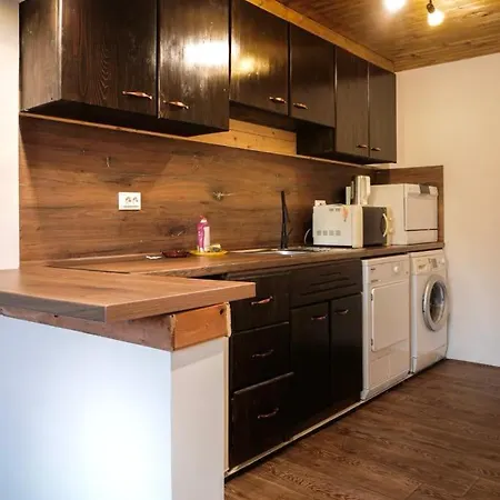 Mountain Whisper Apartament *