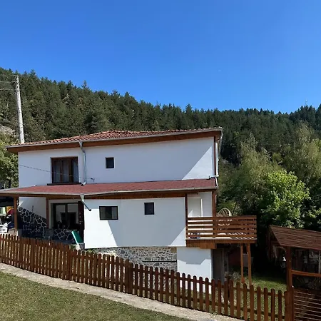 Mountain Whisper Apartament *