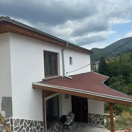 Mountain Whisper Appartamento Smoljan